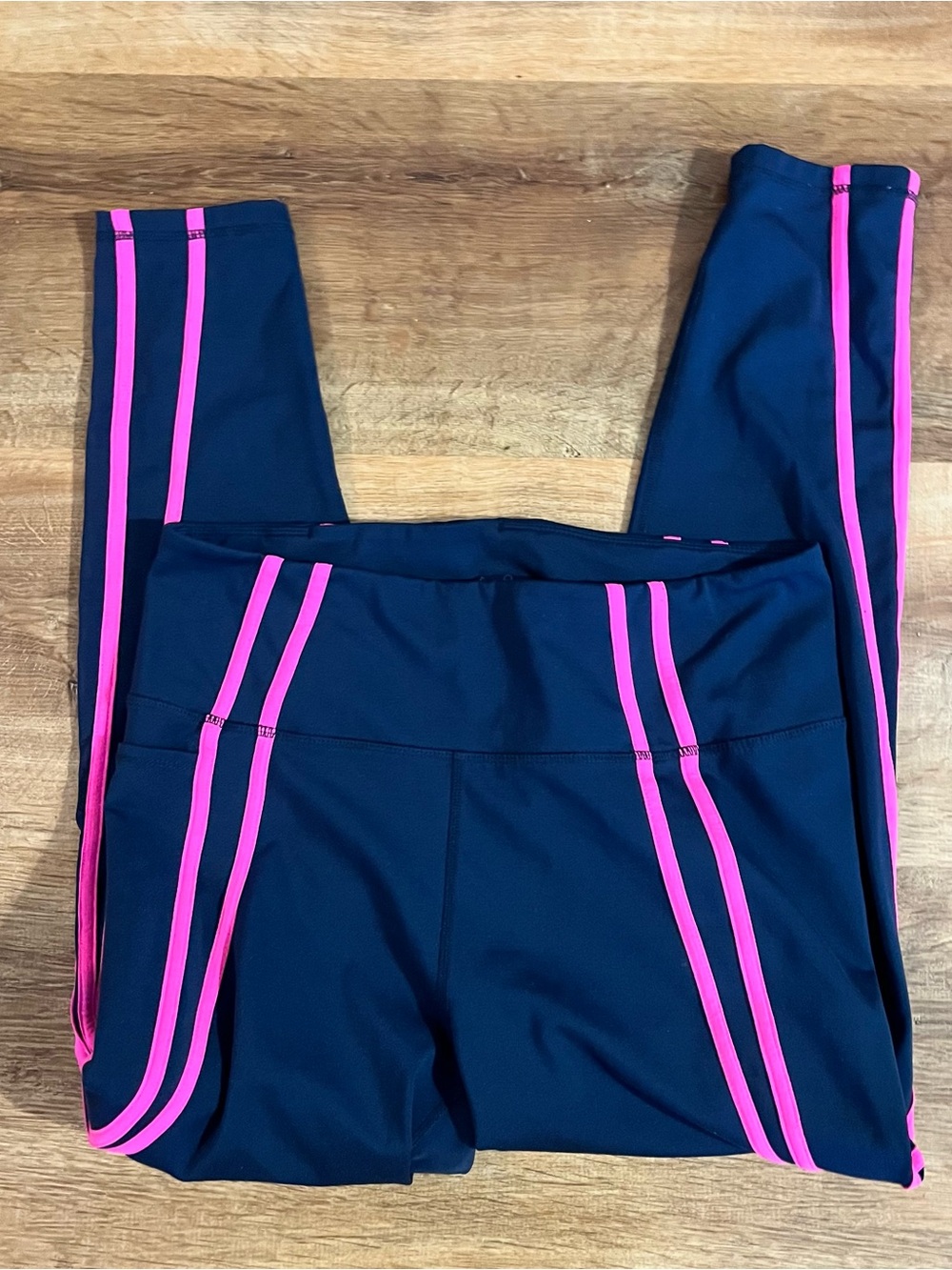 Lilly Pulitzer High Rise Navy pink stripes LUXLETIC Weekender Leggings large